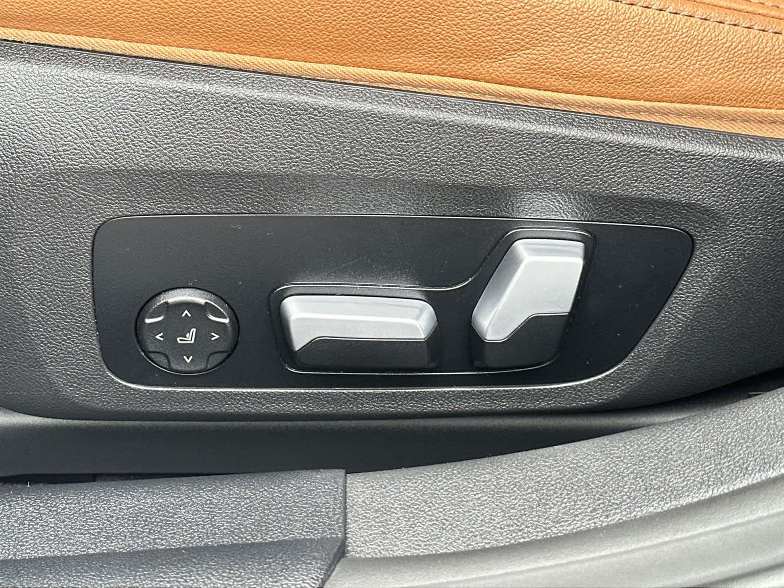 Thumbnail: 2022 BMW i4 - 23