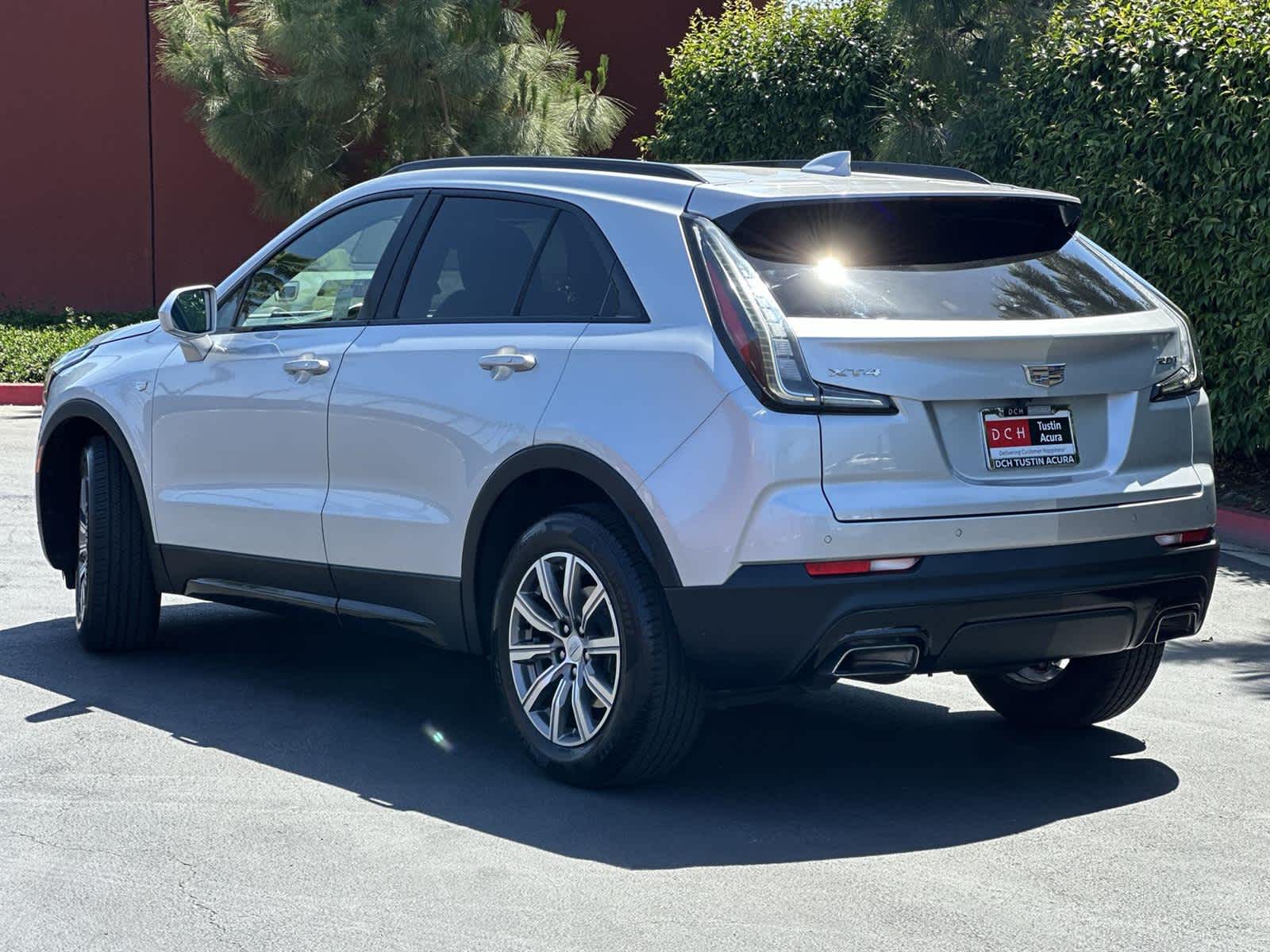 Thumbnail: 2019 Cadillac XT4 - 4