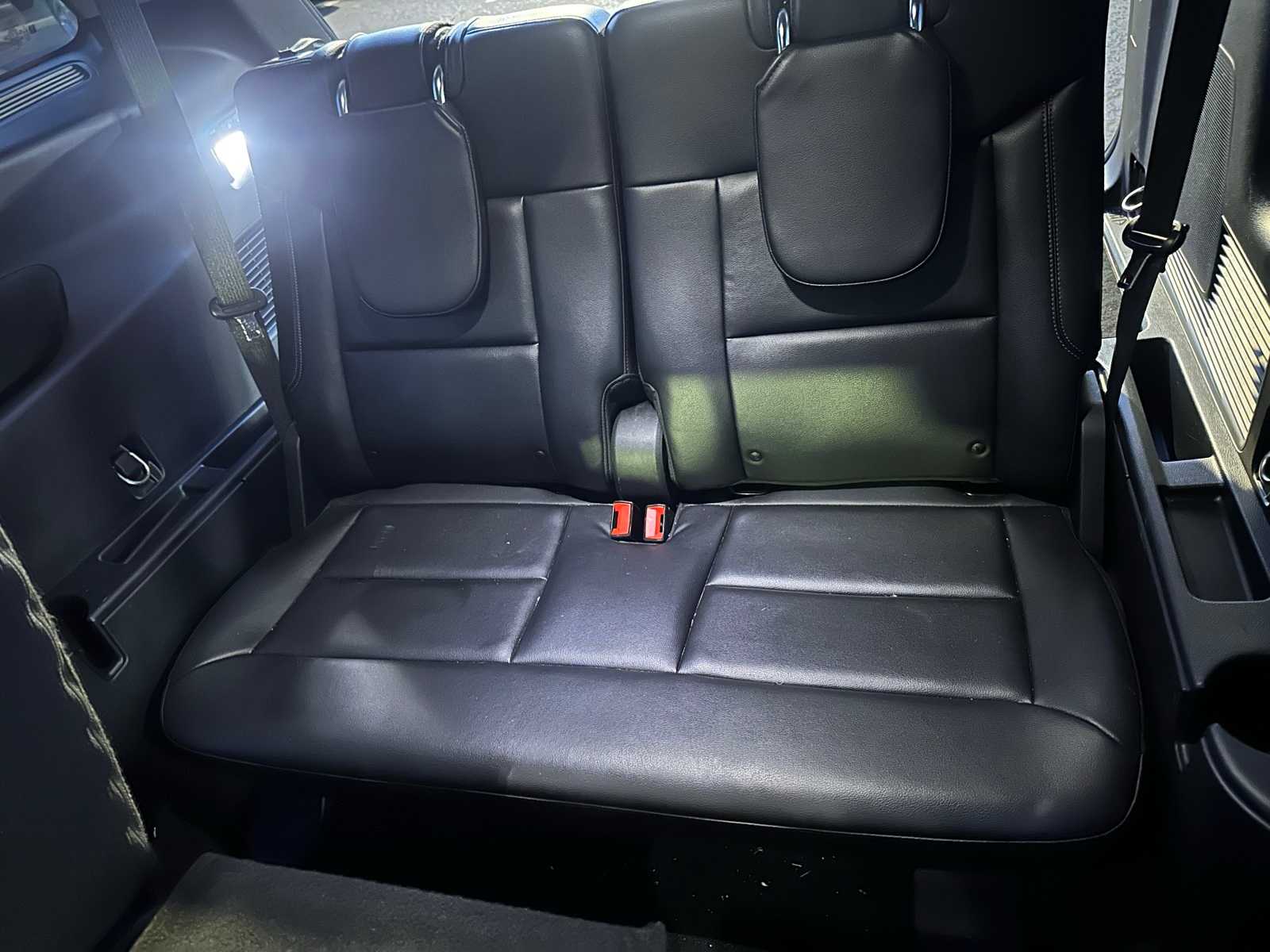 Thumbnail: 2020 Ford Explorer - 14