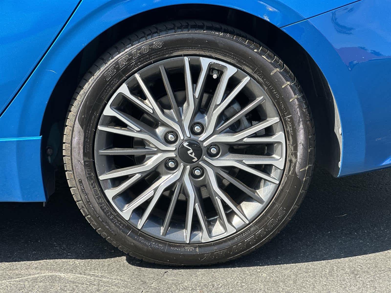 Thumbnail: 2022 Kia Forte - 8