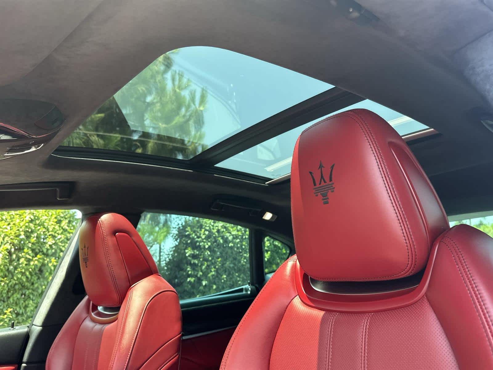 Thumbnail: 2021 Maserati Levante - 32