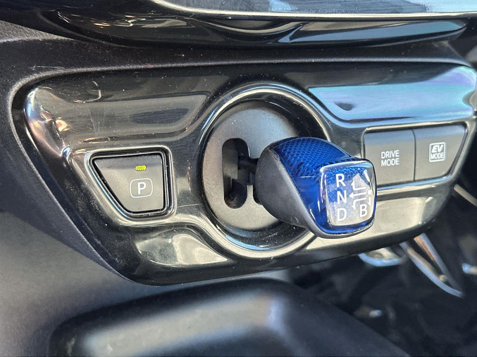 Thumbnail: 2016 Toyota Prius - 17