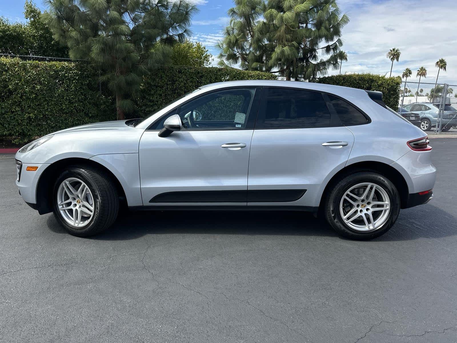Thumbnail: 2018 Porsche Macan - 3