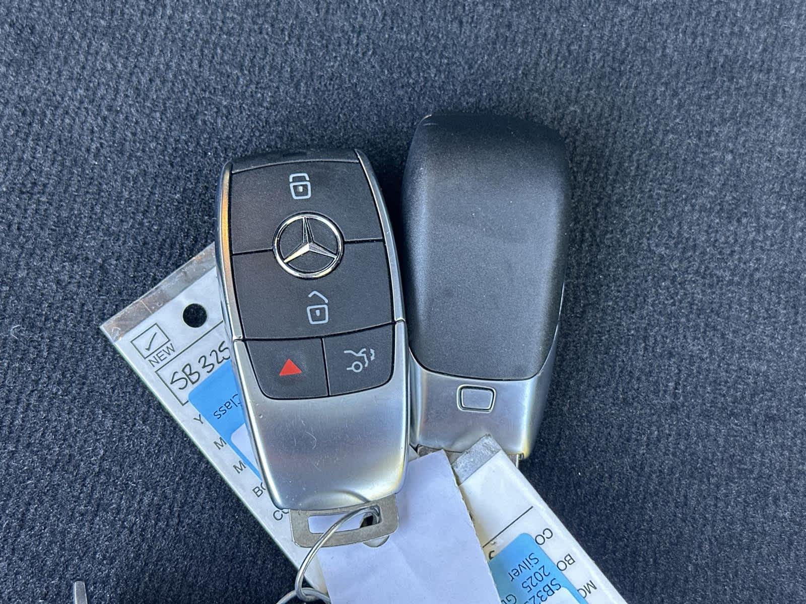 Thumbnail: 2025 Mercedes-Benz GLE - 21