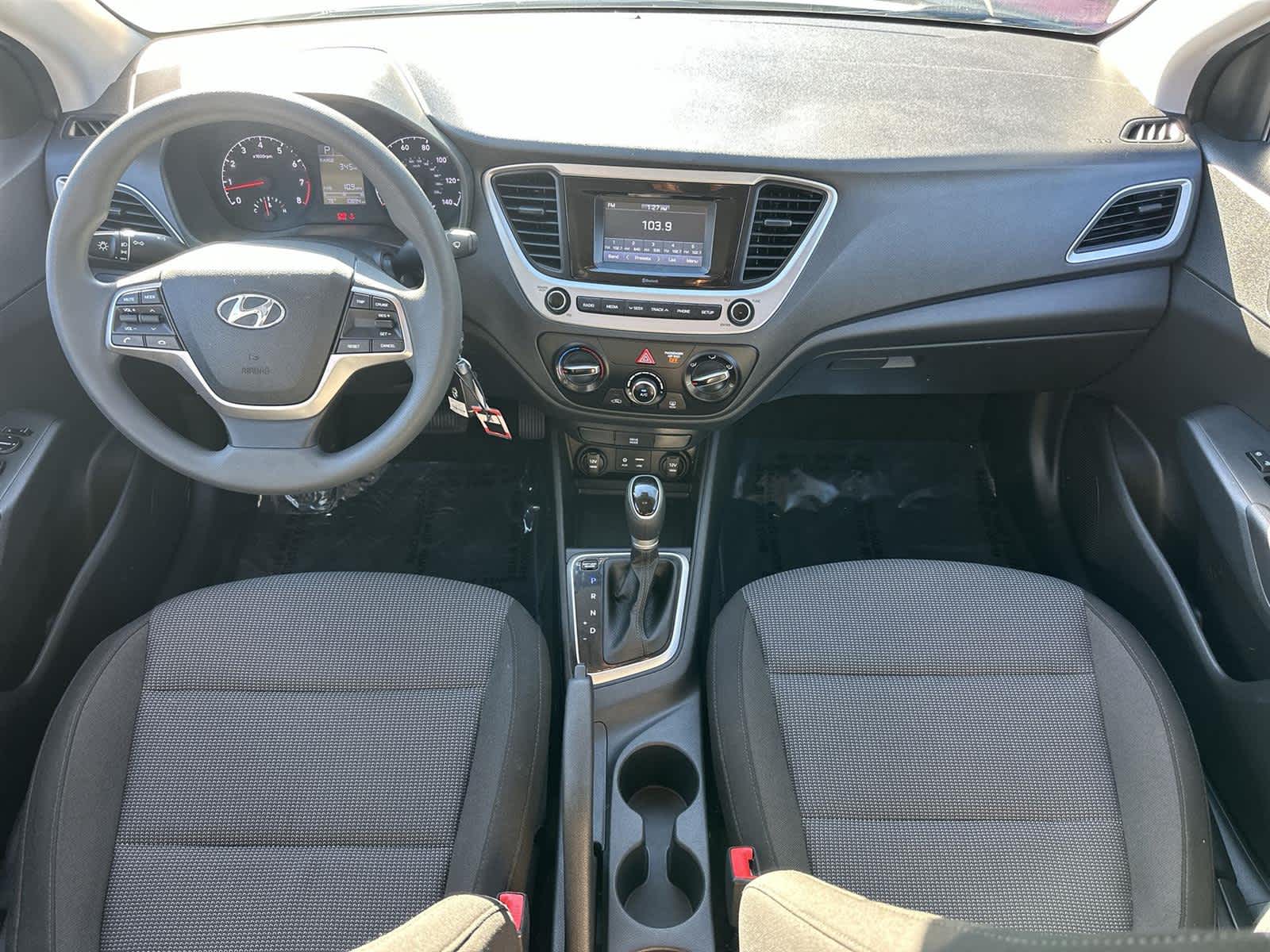 Thumbnail: 2022 Hyundai Accent - 10