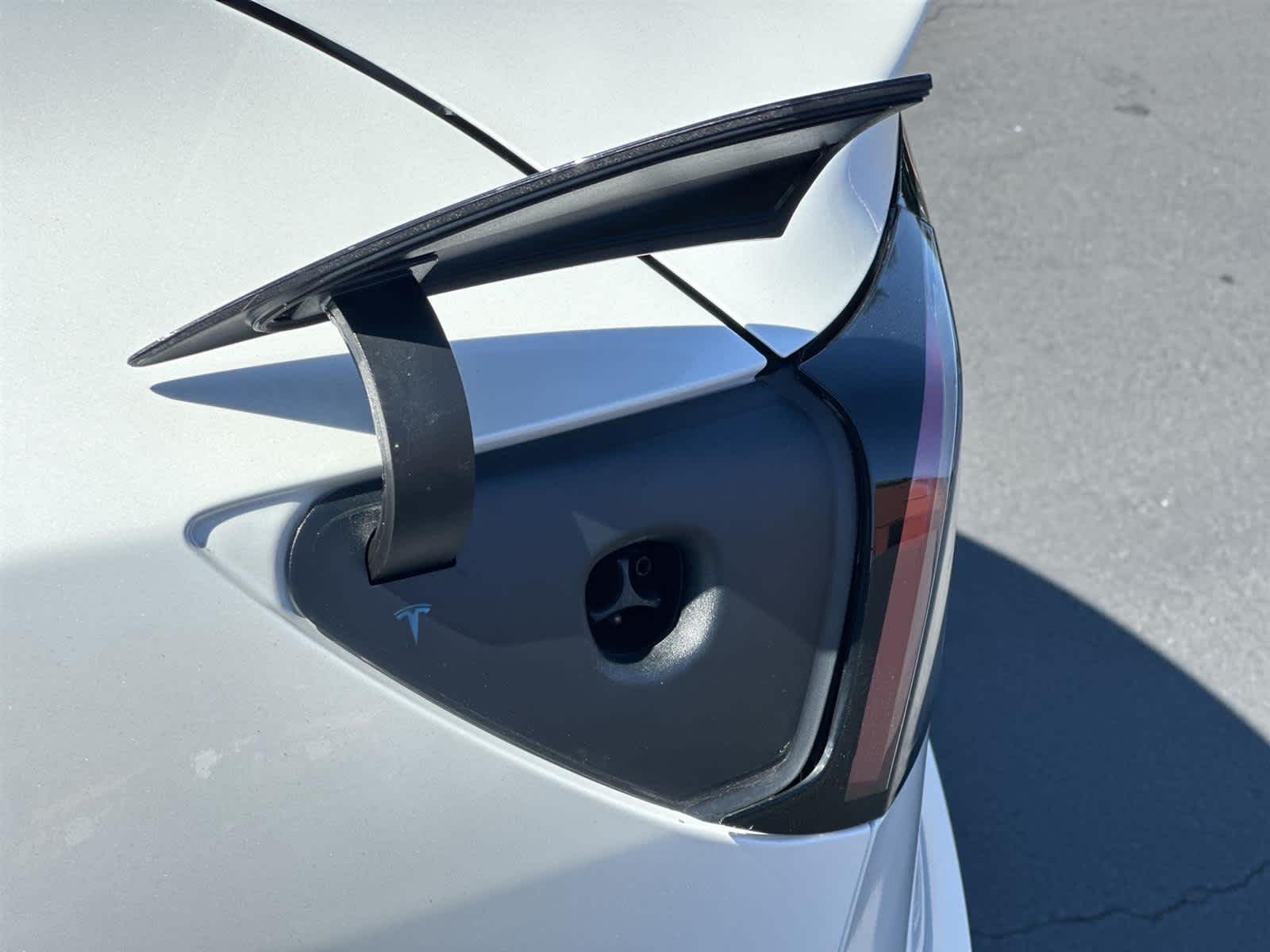 Thumbnail: 2020 Tesla Model 3 - 9