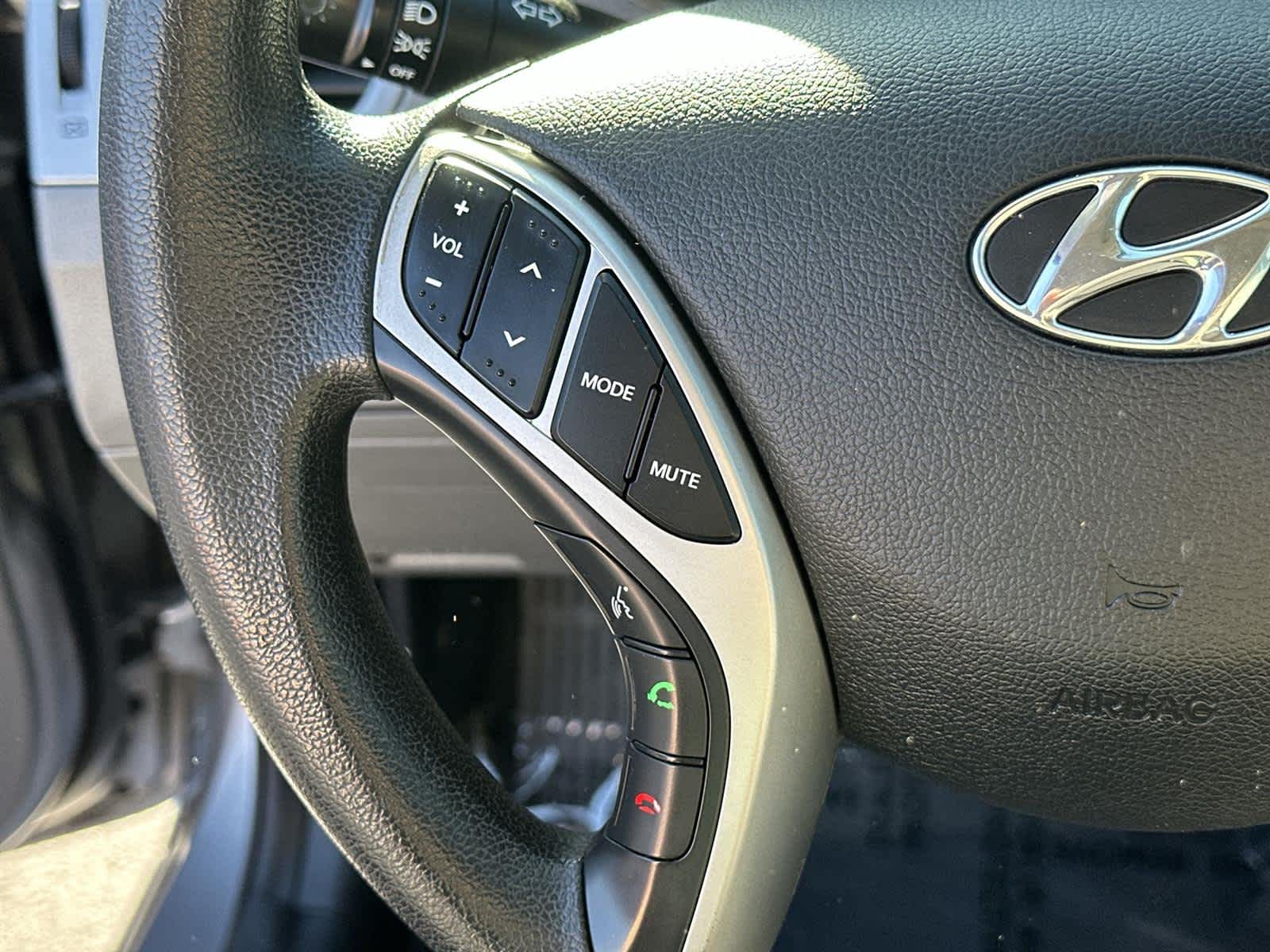 Thumbnail: 2011 Hyundai Elantra - 24