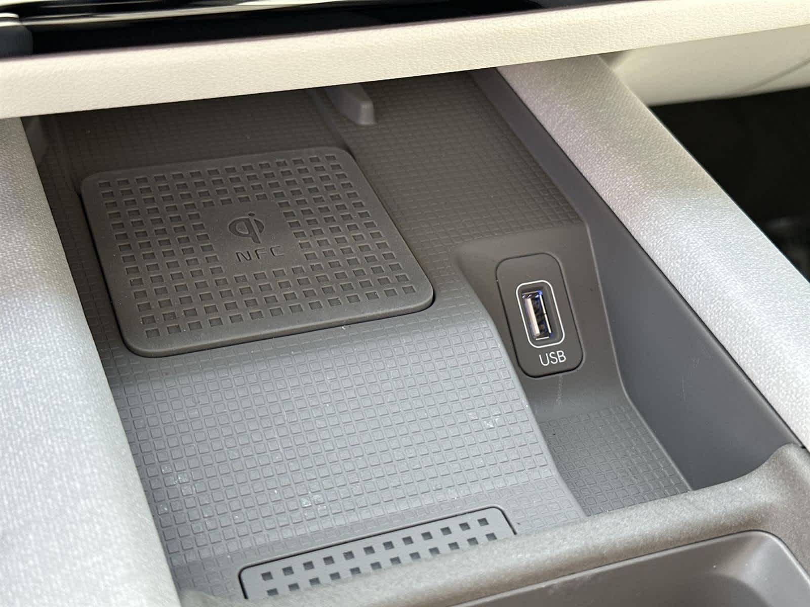 Thumbnail: 2024 Hyundai Ioniq 6 - 26