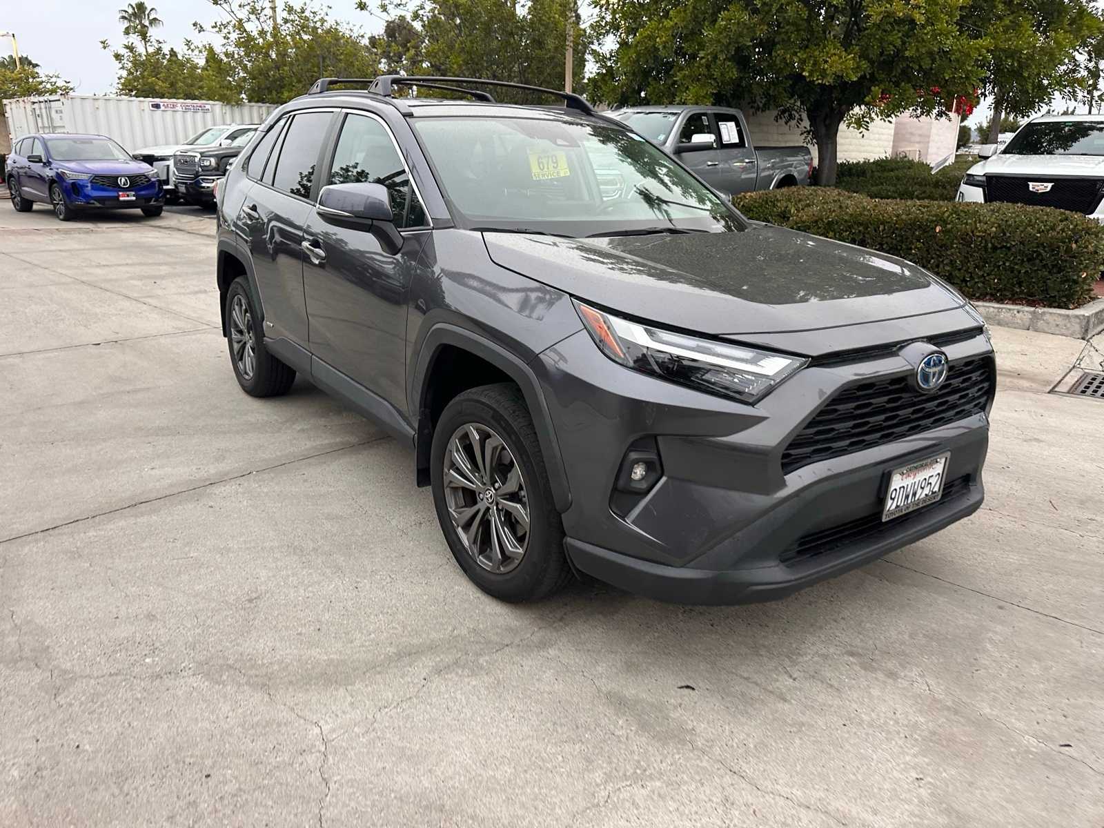 Thumbnail: 2022 Toyota RAV4 - 6