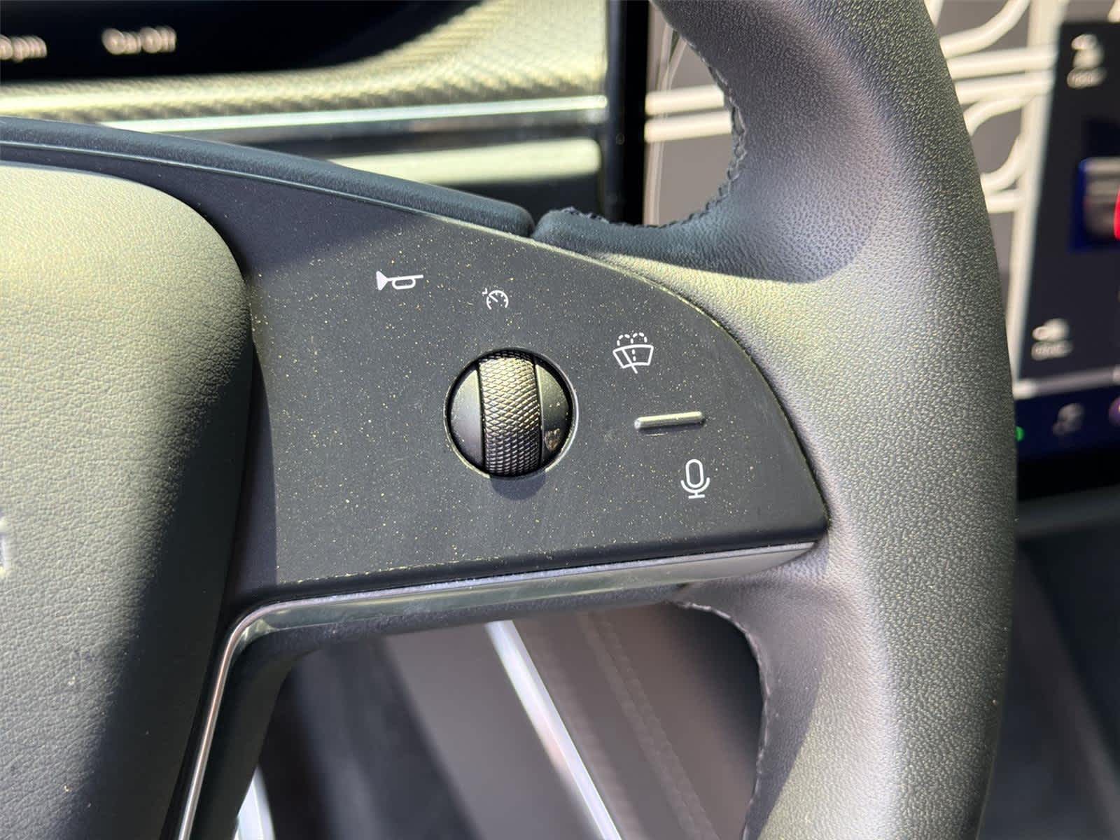 Thumbnail: 2022 Tesla Model X - 35