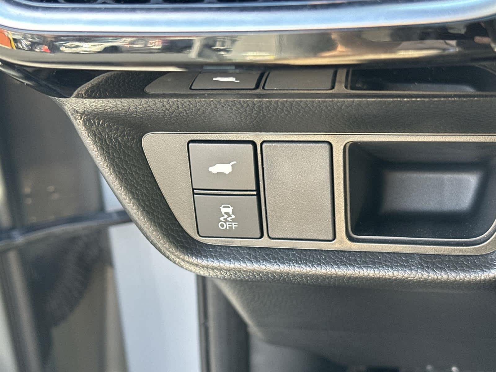 Thumbnail: 2025 Acura ADX - 30