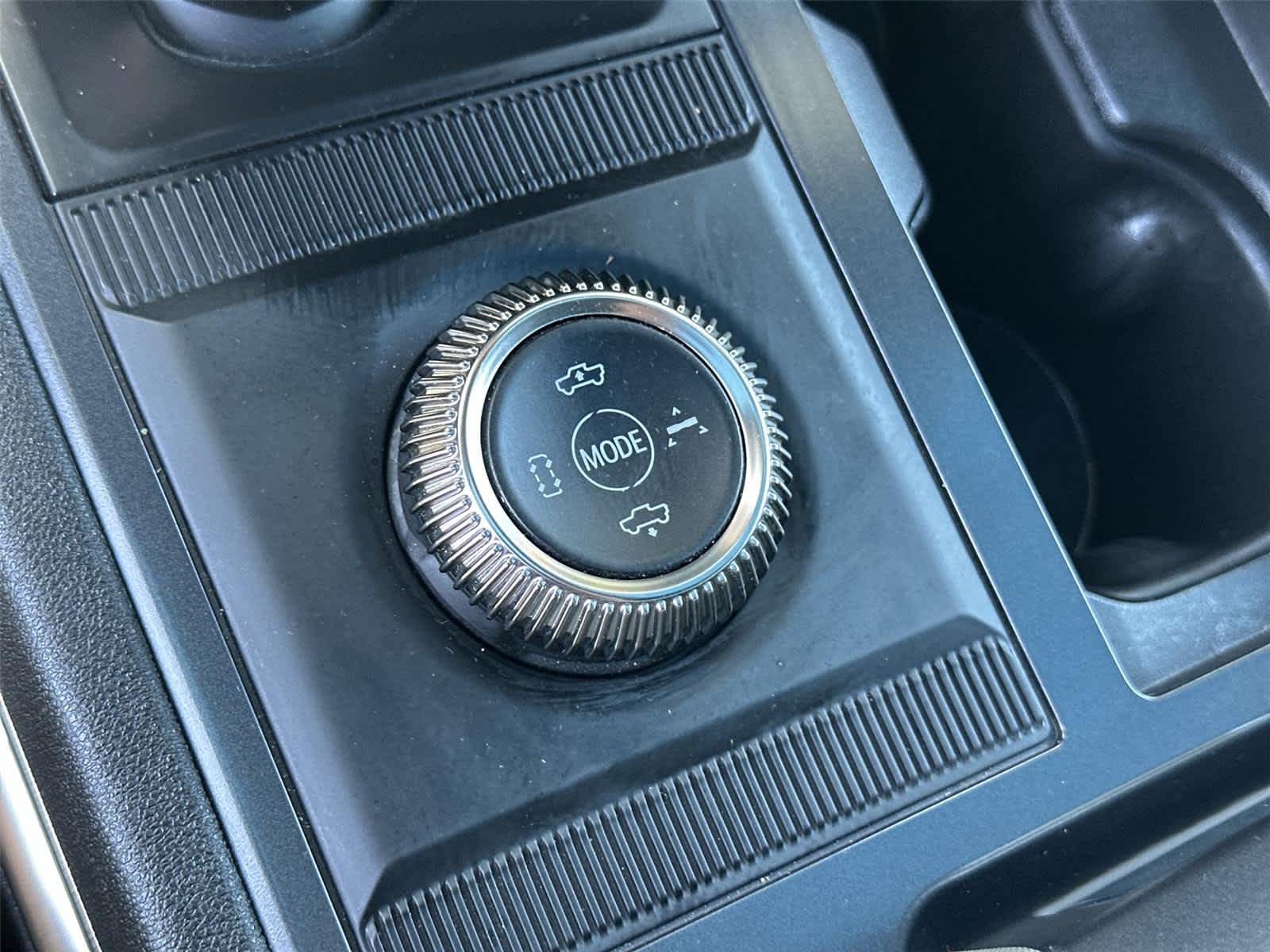 Thumbnail: 2024 GMC Hummer EV - 26