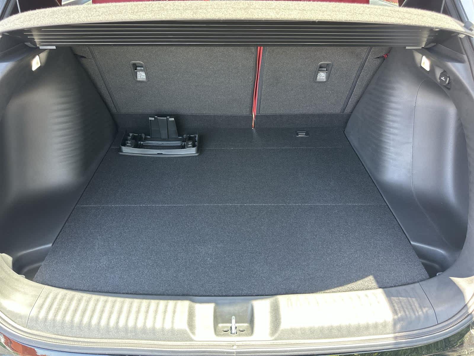 Thumbnail: 2025 Acura ADX - 19