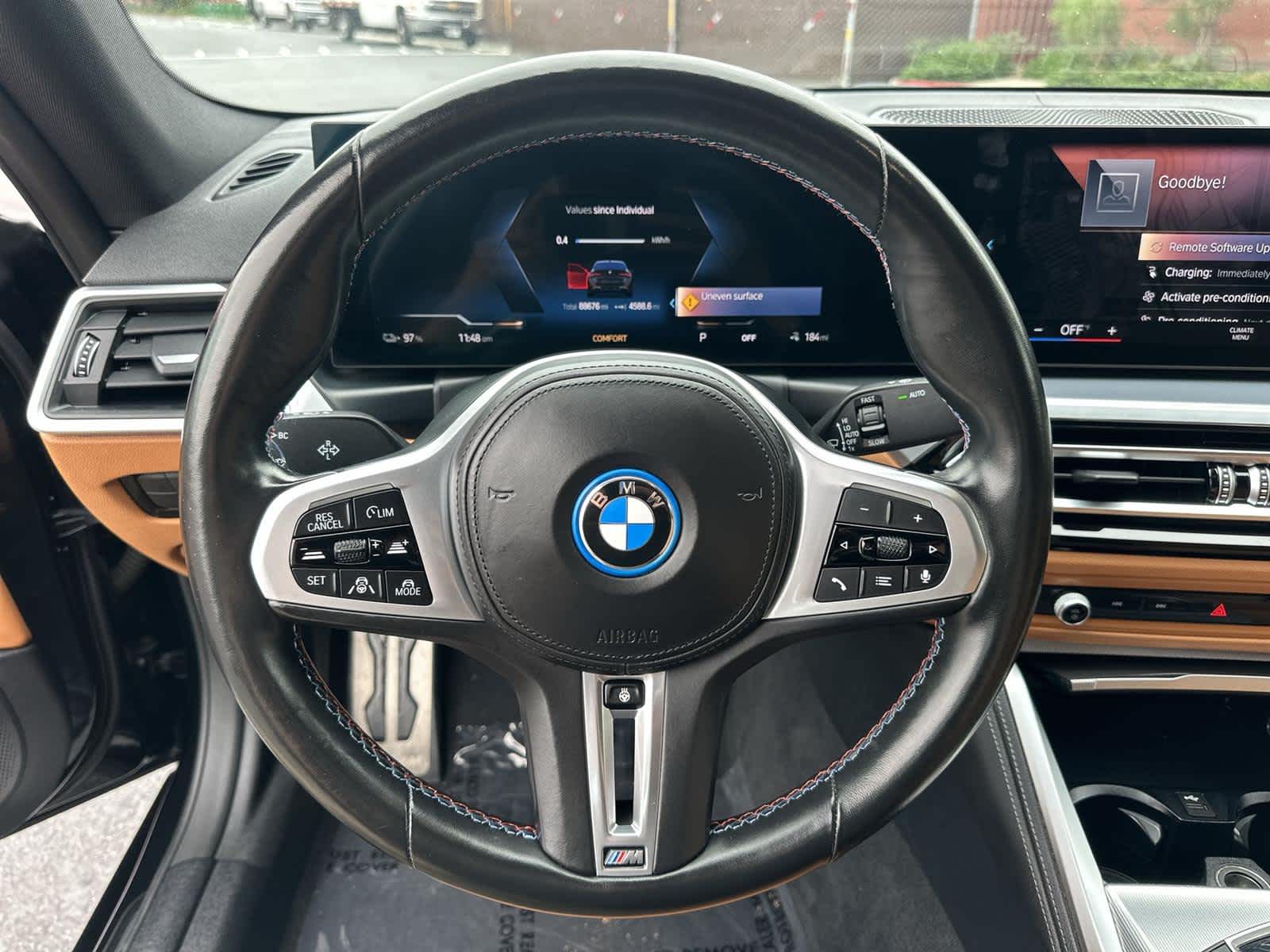 Thumbnail: 2022 BMW i4 - 15