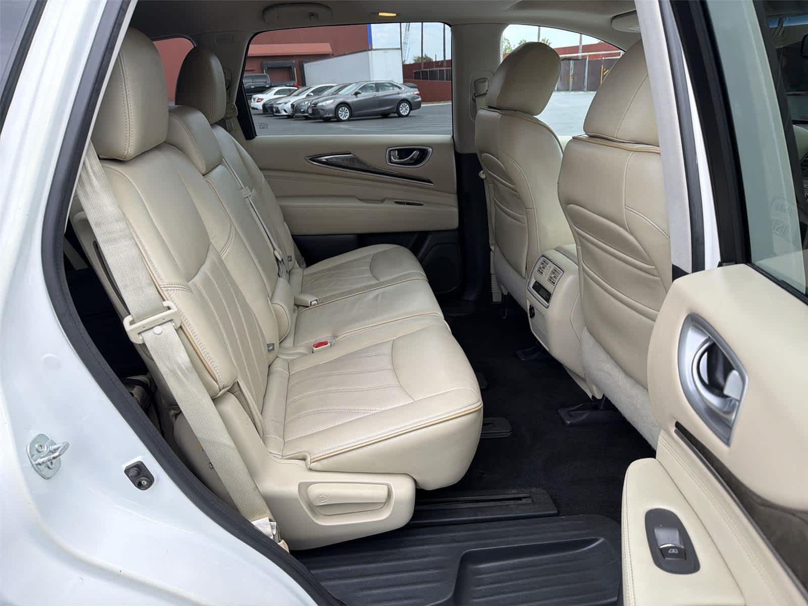 Thumbnail: 2015 INFINITI QX60 - 14