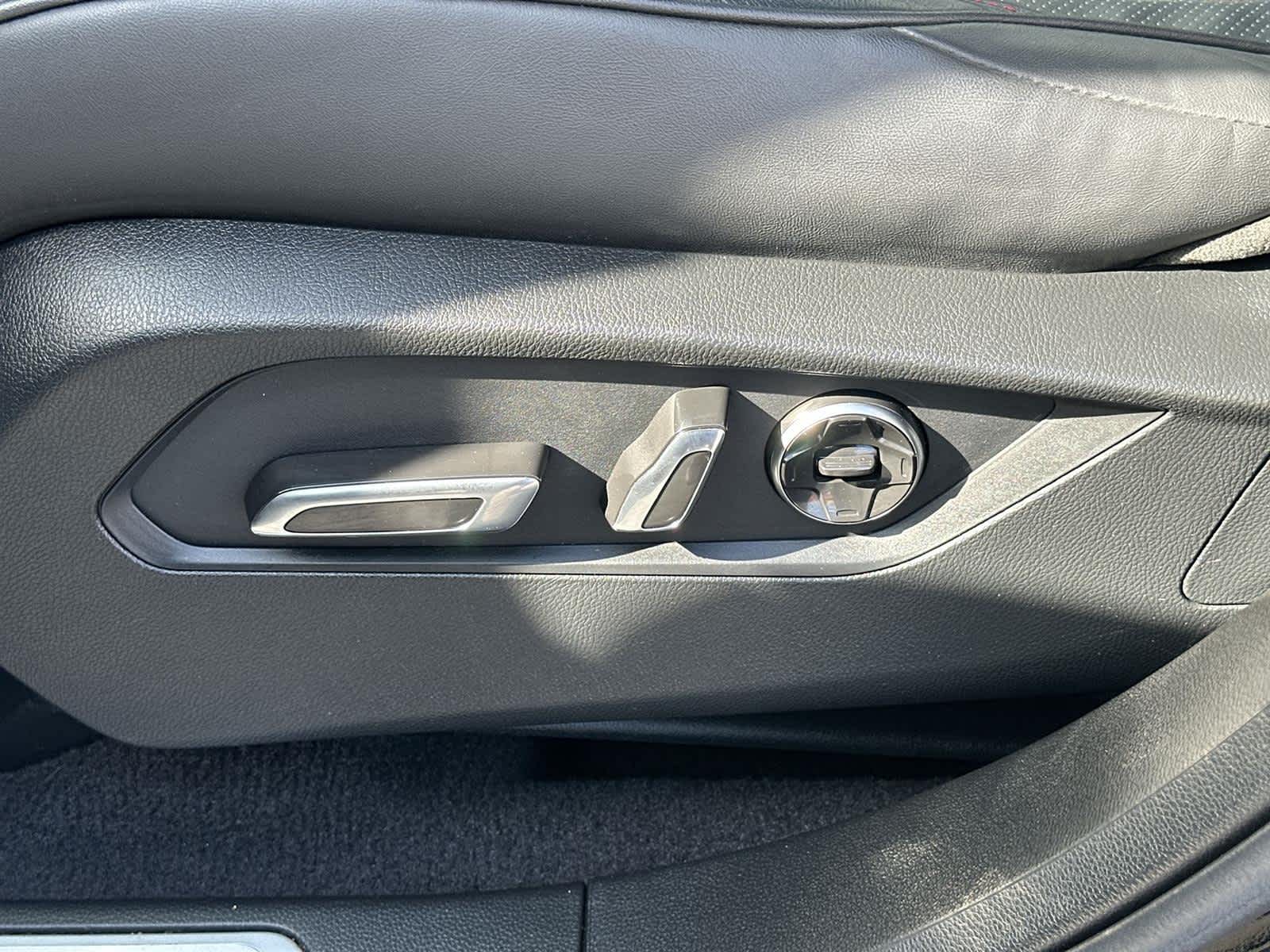 Thumbnail: 2023 Acura RDX - 23