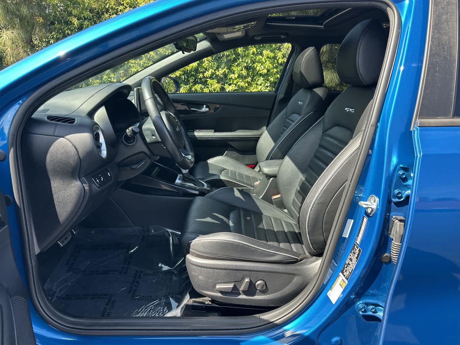 Thumbnail: 2022 Kia Forte - 11