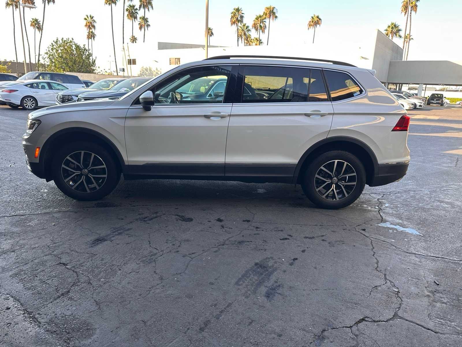 Thumbnail: 2021 Volkswagen Tiguan - 2