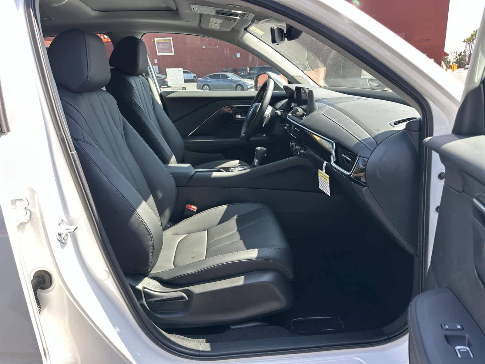 Thumbnail: 2025 Acura ADX - 14