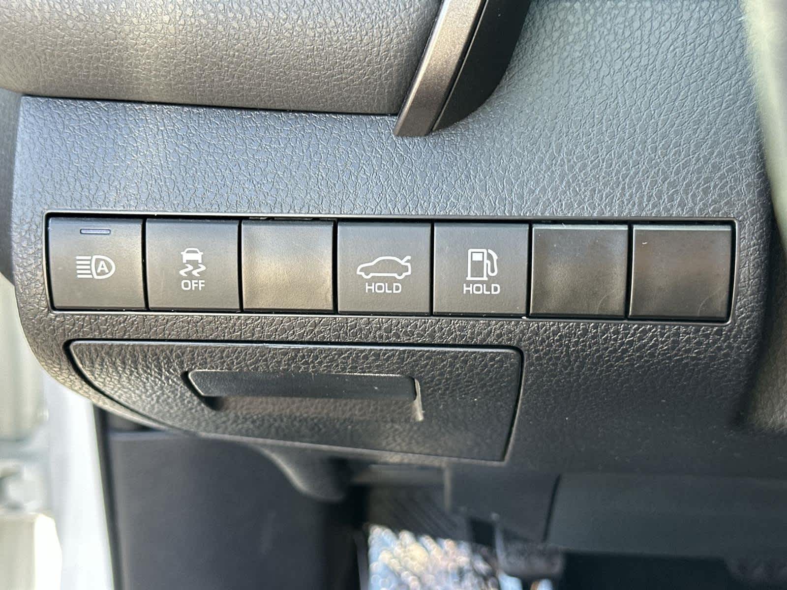 Thumbnail: 2023 Toyota Camry - 28