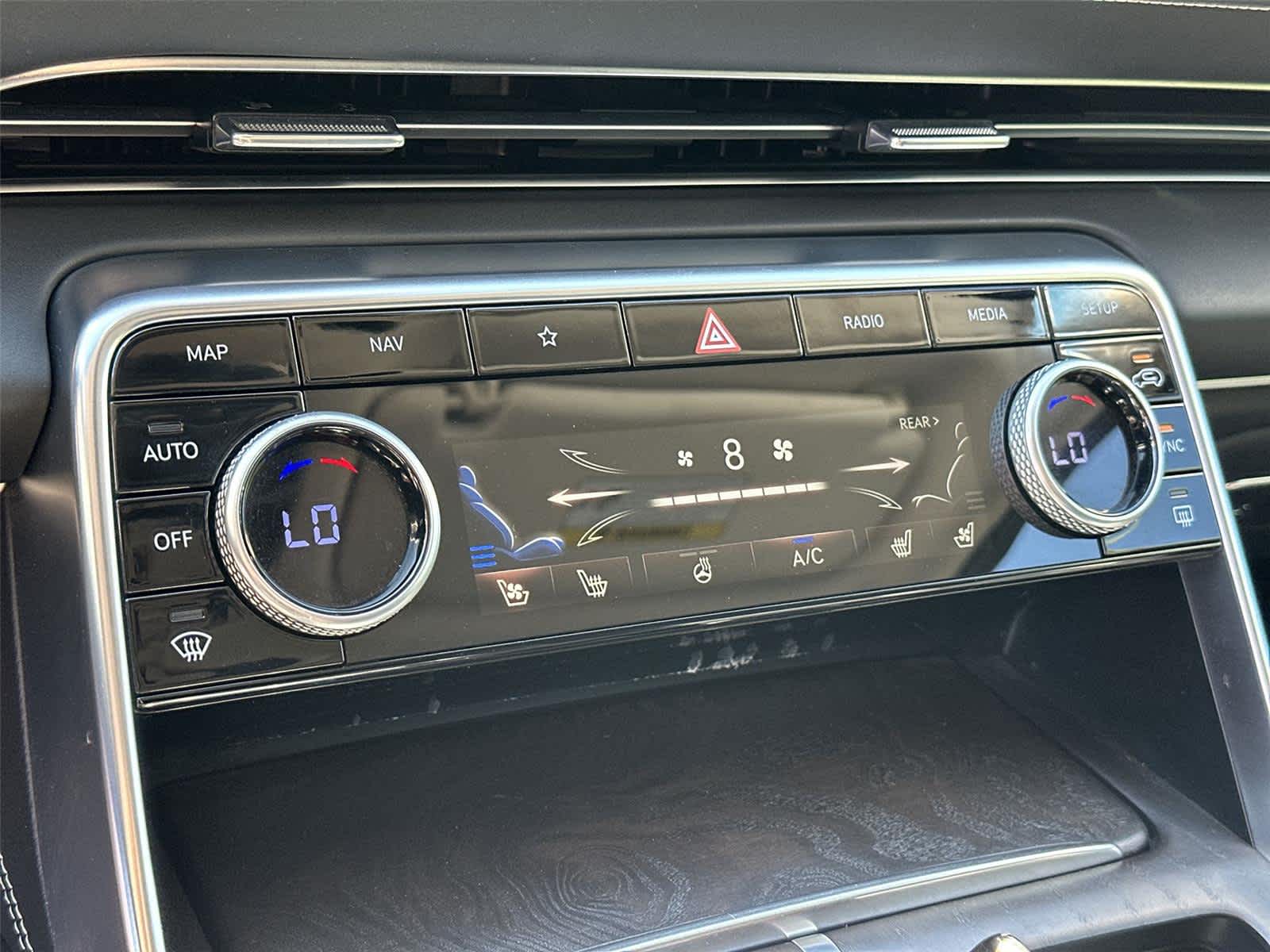 Thumbnail: 2021 Genesis GV80 - 26