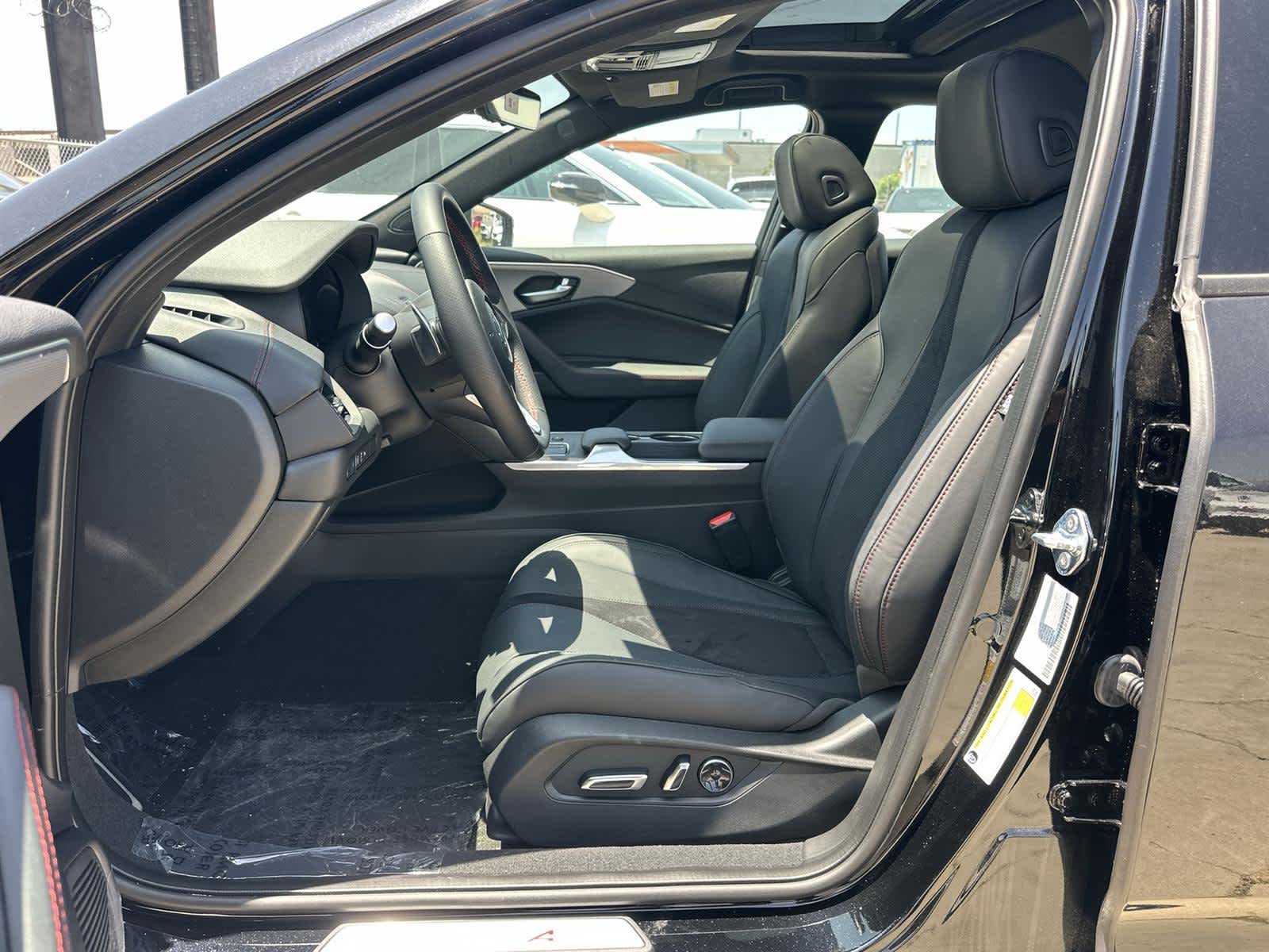 Thumbnail: 2025 Acura TLX - 11