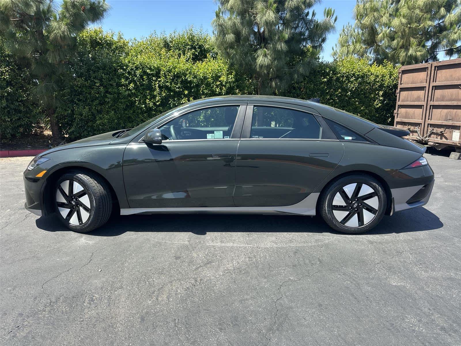 Thumbnail: 2024 Hyundai Ioniq 6 - 2