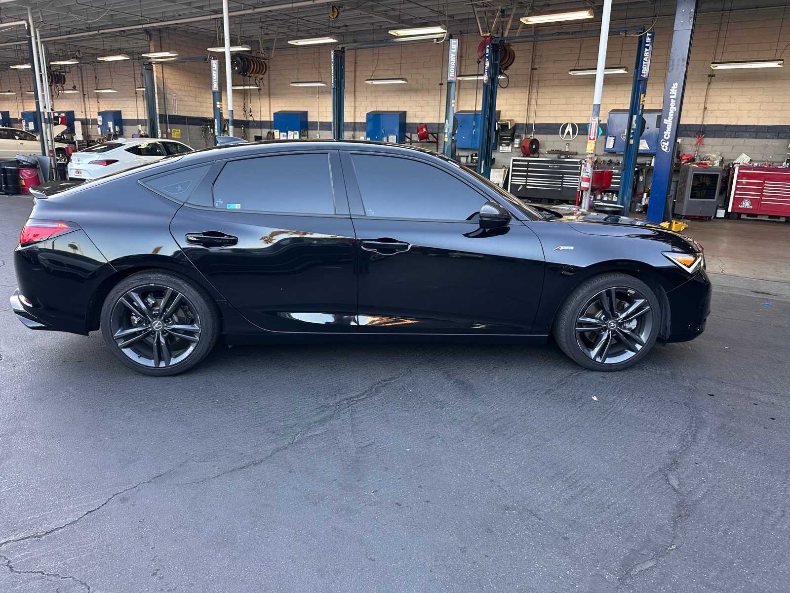 Thumbnail: 2023 Acura Integra - 6