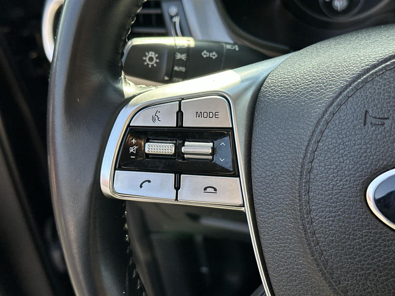 Thumbnail: 2020 Kia Telluride - 23