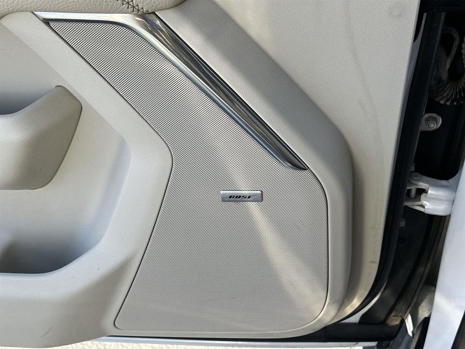 Thumbnail: 2022 GMC Yukon - 30