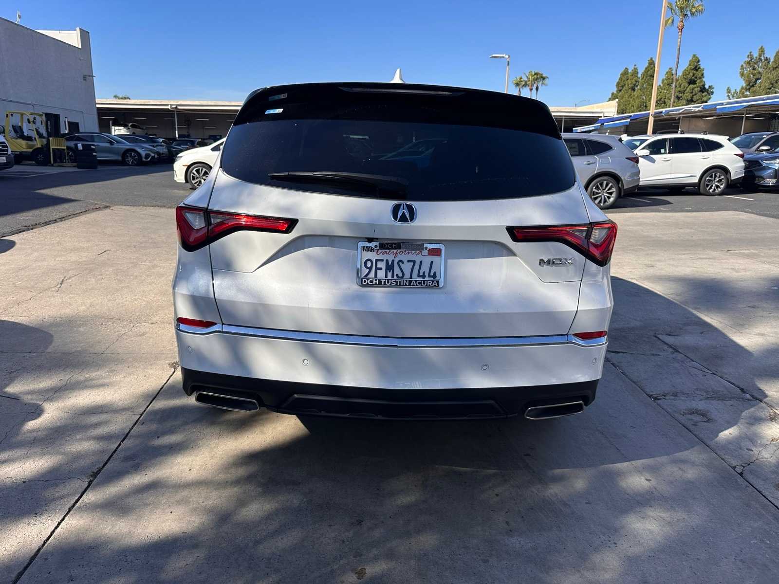 Thumbnail: 2023 Acura MDX - 4