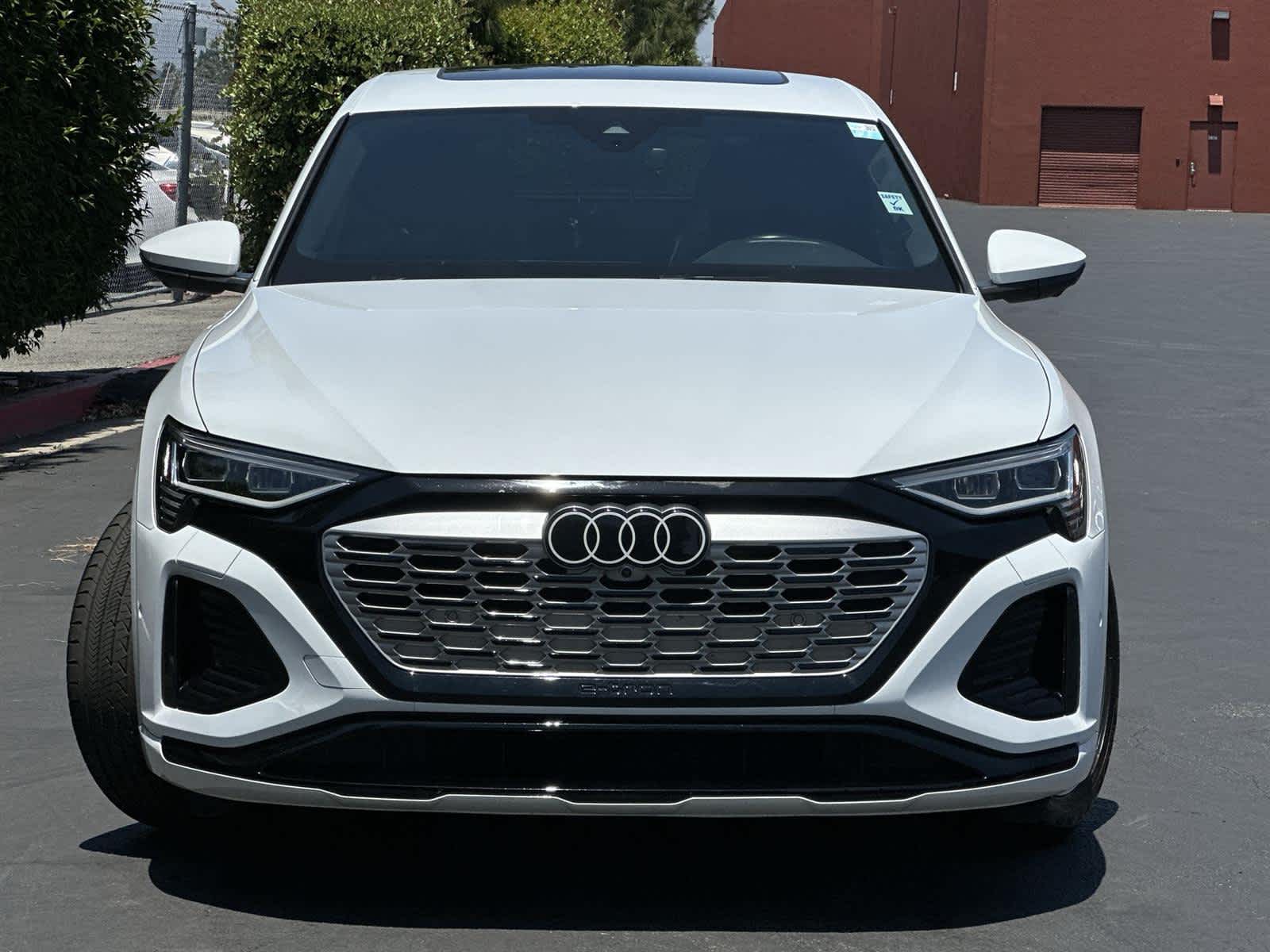 Thumbnail: 2024 Audi Q8 e-tron - 6