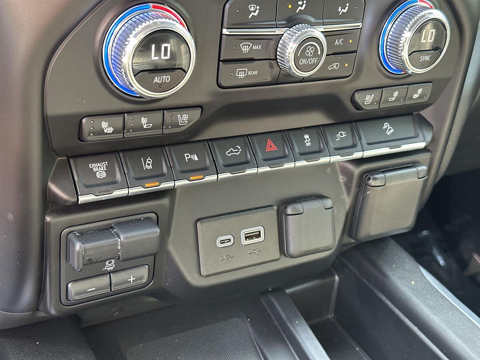 Thumbnail: 2023 GMC Sierra 2500 - 26