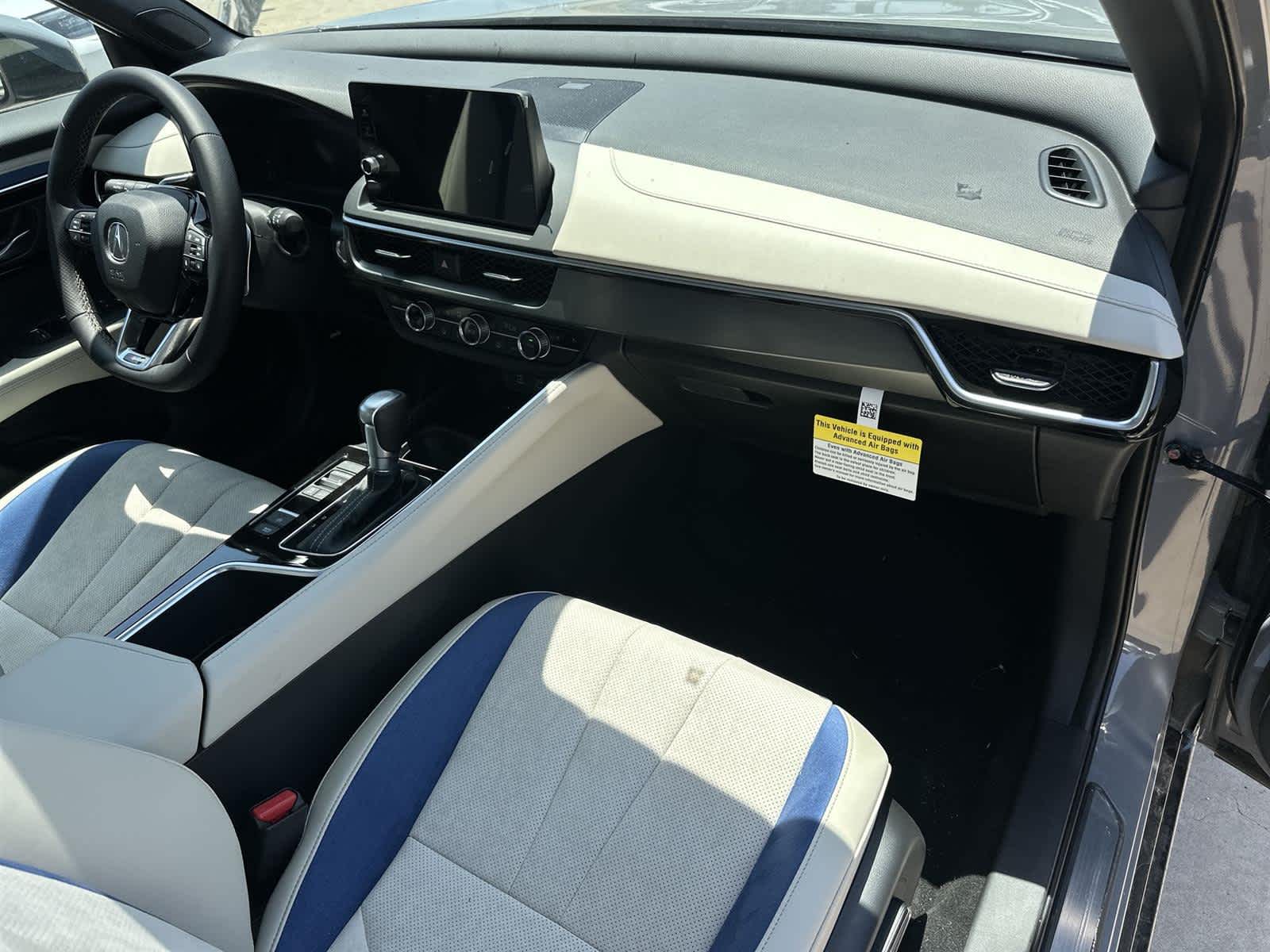 Thumbnail: 2025 Acura ADX - 12