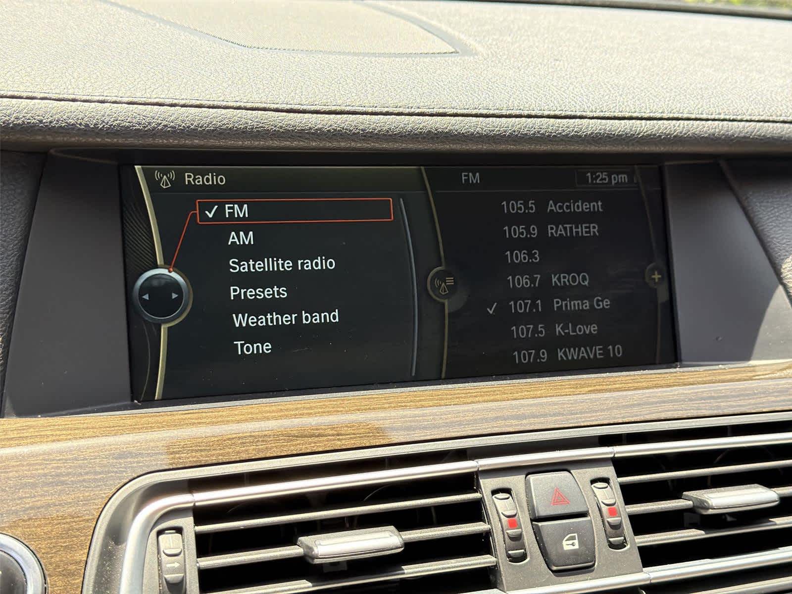 Thumbnail: 2012 BMW 7 Series - 17