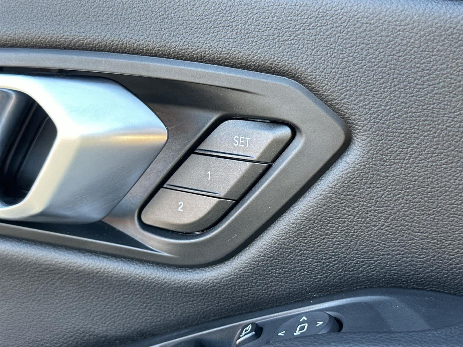 Thumbnail: 2022 BMW 3 Series - 29