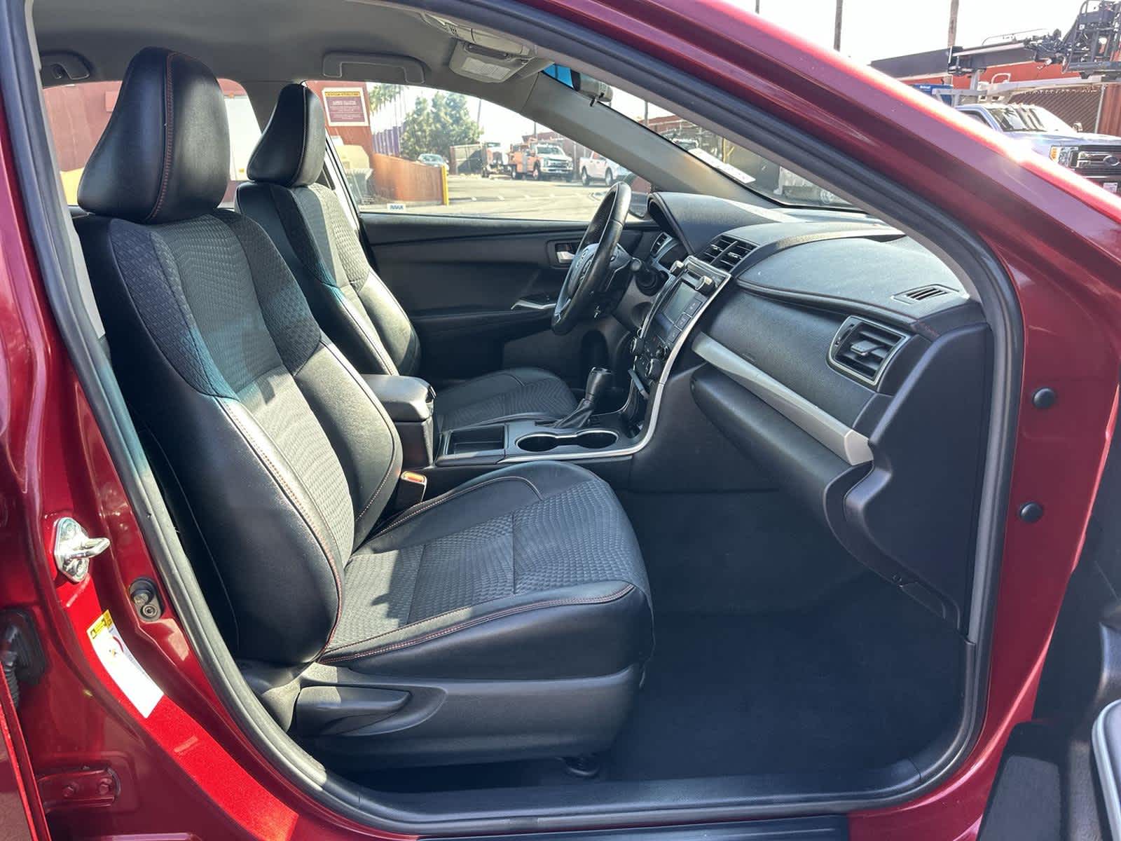 Thumbnail: 2015 Toyota Camry - 14