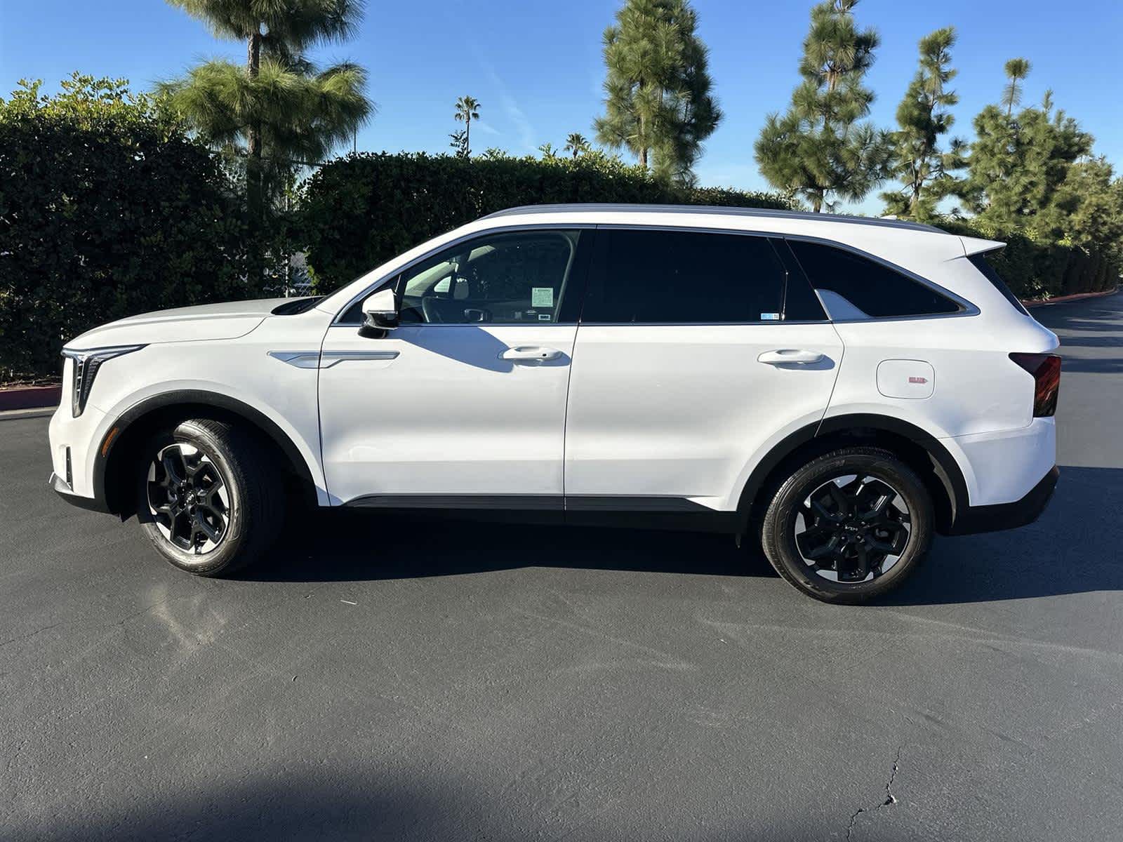 Thumbnail: 2025 Kia Sorento - 3