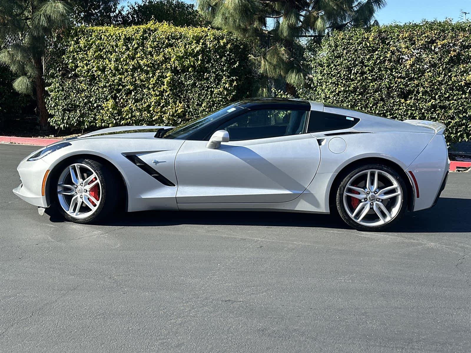 Thumbnail: 2015 Chevrolet Corvette - 3
