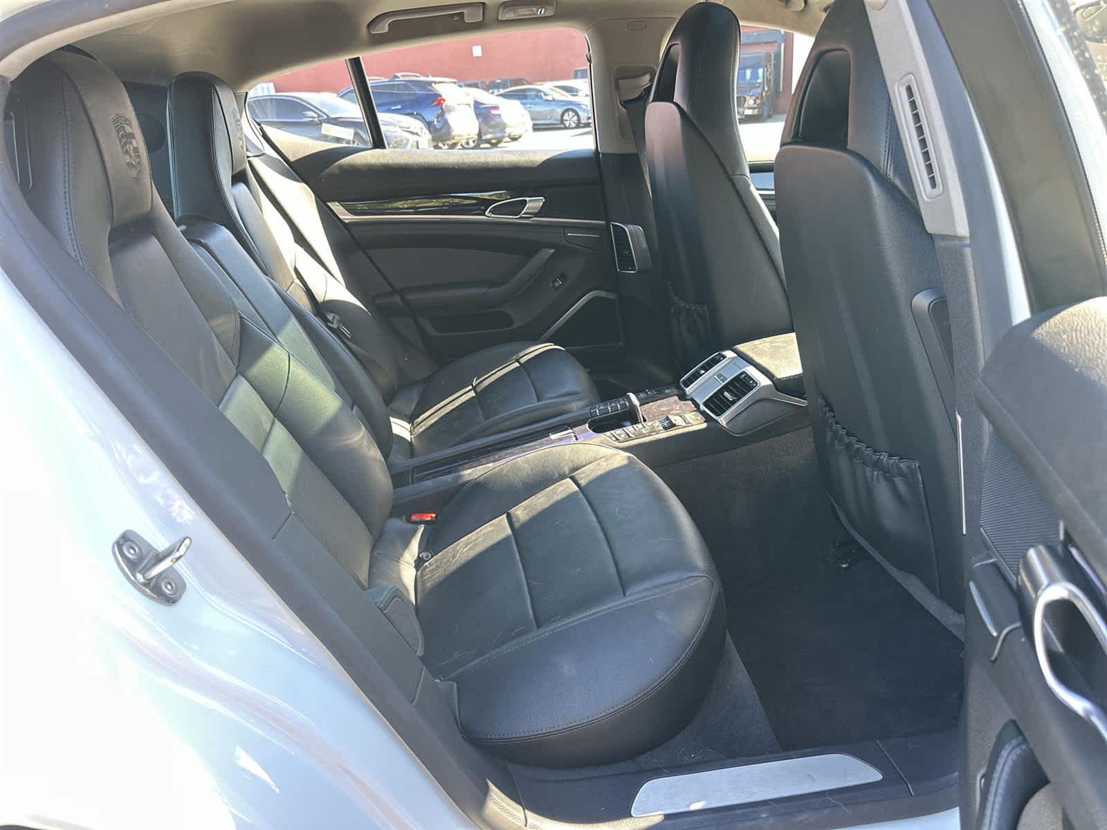 Thumbnail: 2016 Porsche Panamera - 13