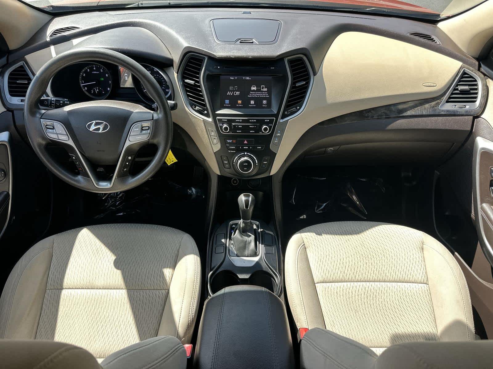 Thumbnail: 2017 Hyundai Santa Fe - 10