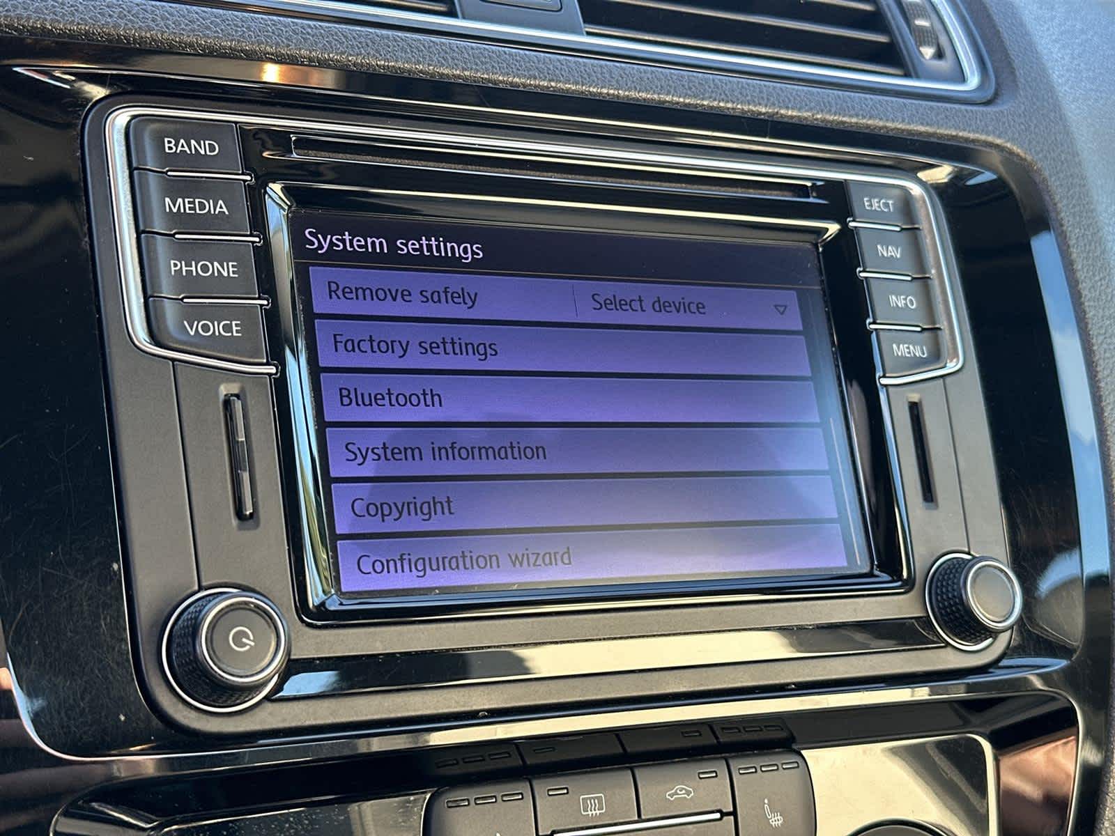 Thumbnail: 2016 Volkswagen Jetta - 32