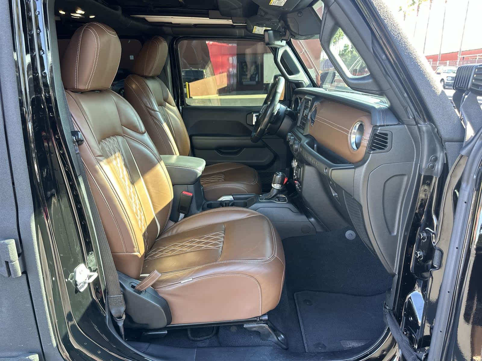 Thumbnail: 2021 Jeep Wrangler - 14