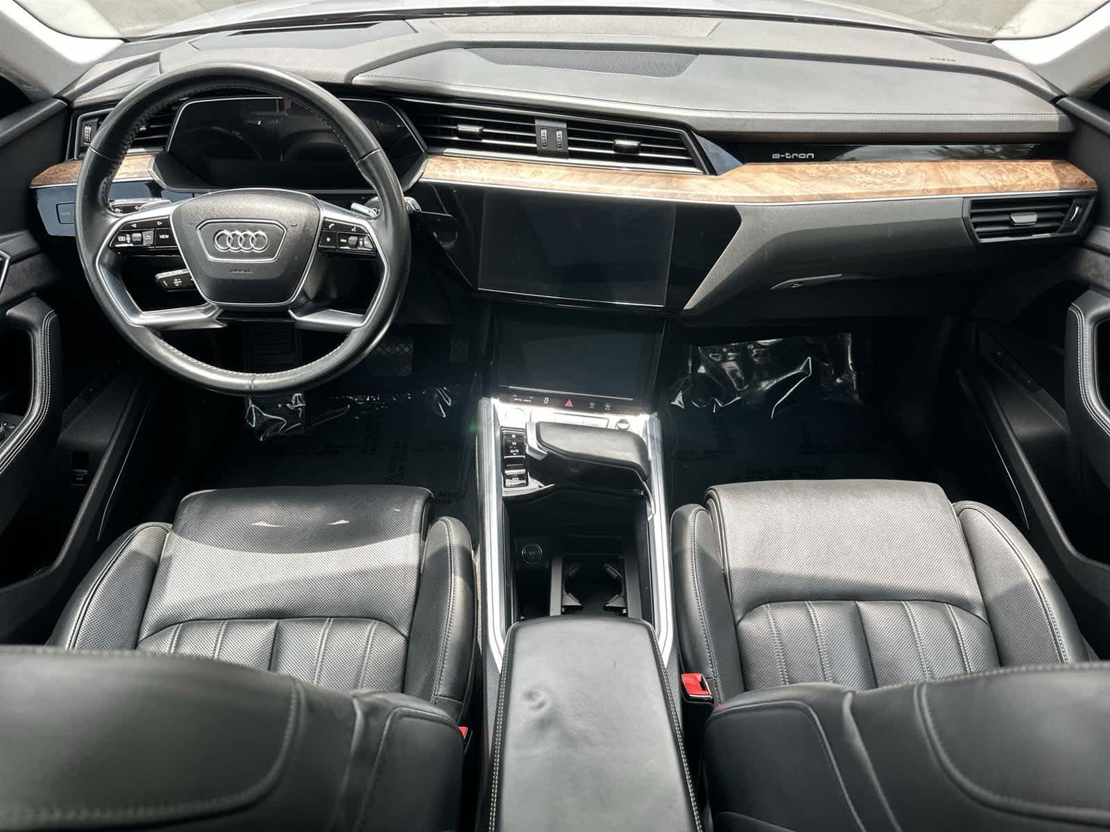 Thumbnail: 2019 Audi e-tron - 10