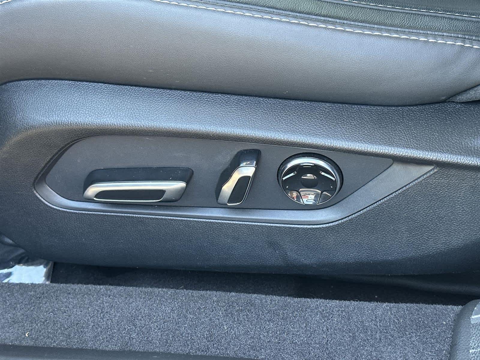 Thumbnail: 2025 Acura TLX - 23