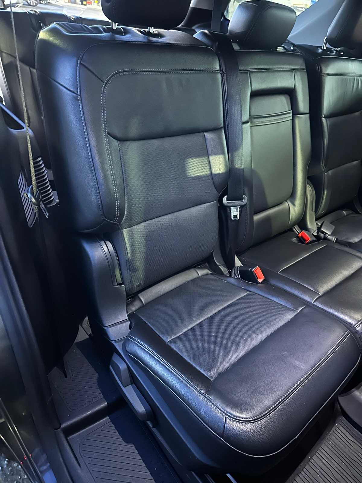 Thumbnail: 2020 Ford Explorer - 11