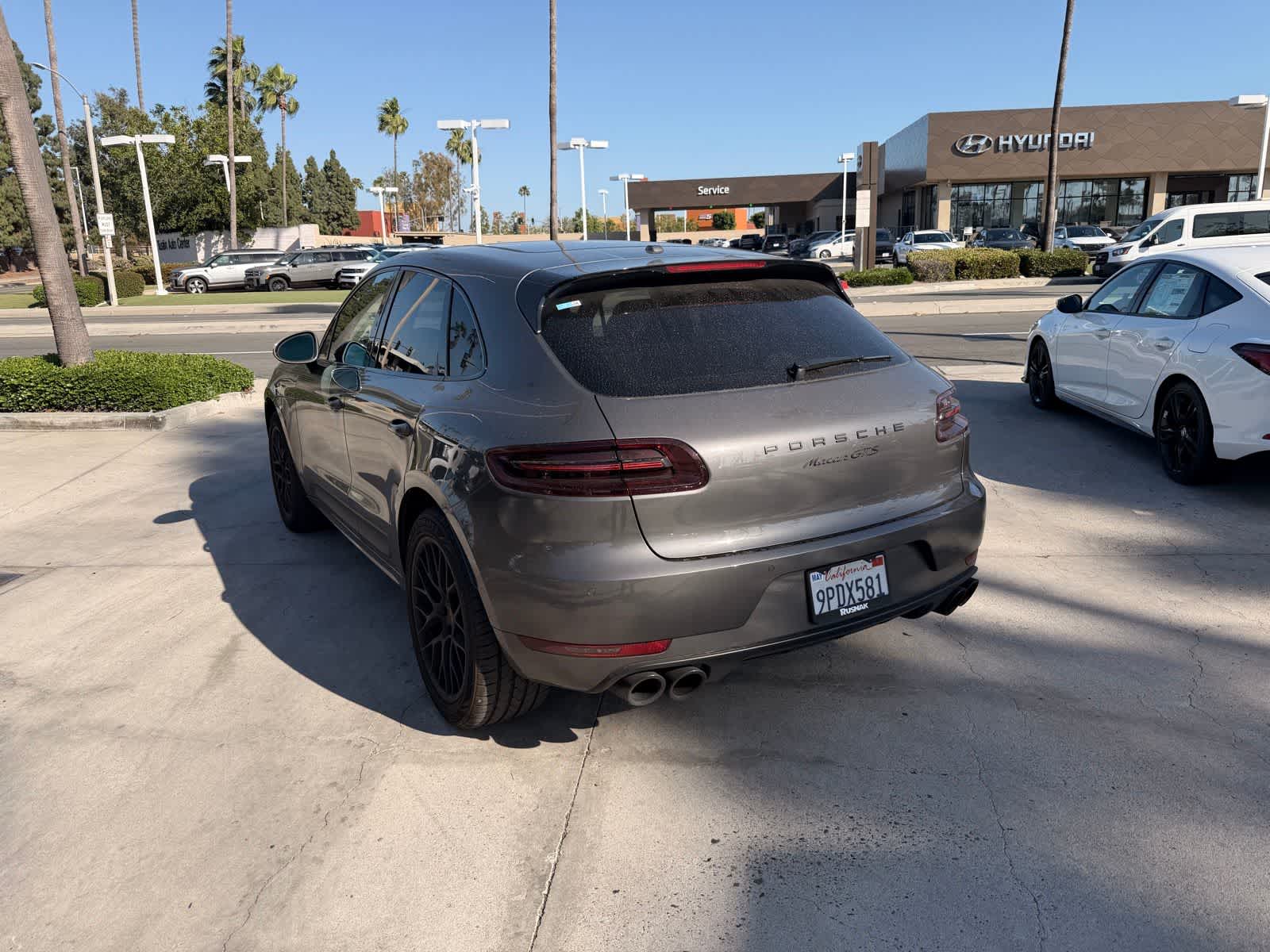 Thumbnail: 2018 Porsche Macan - 3