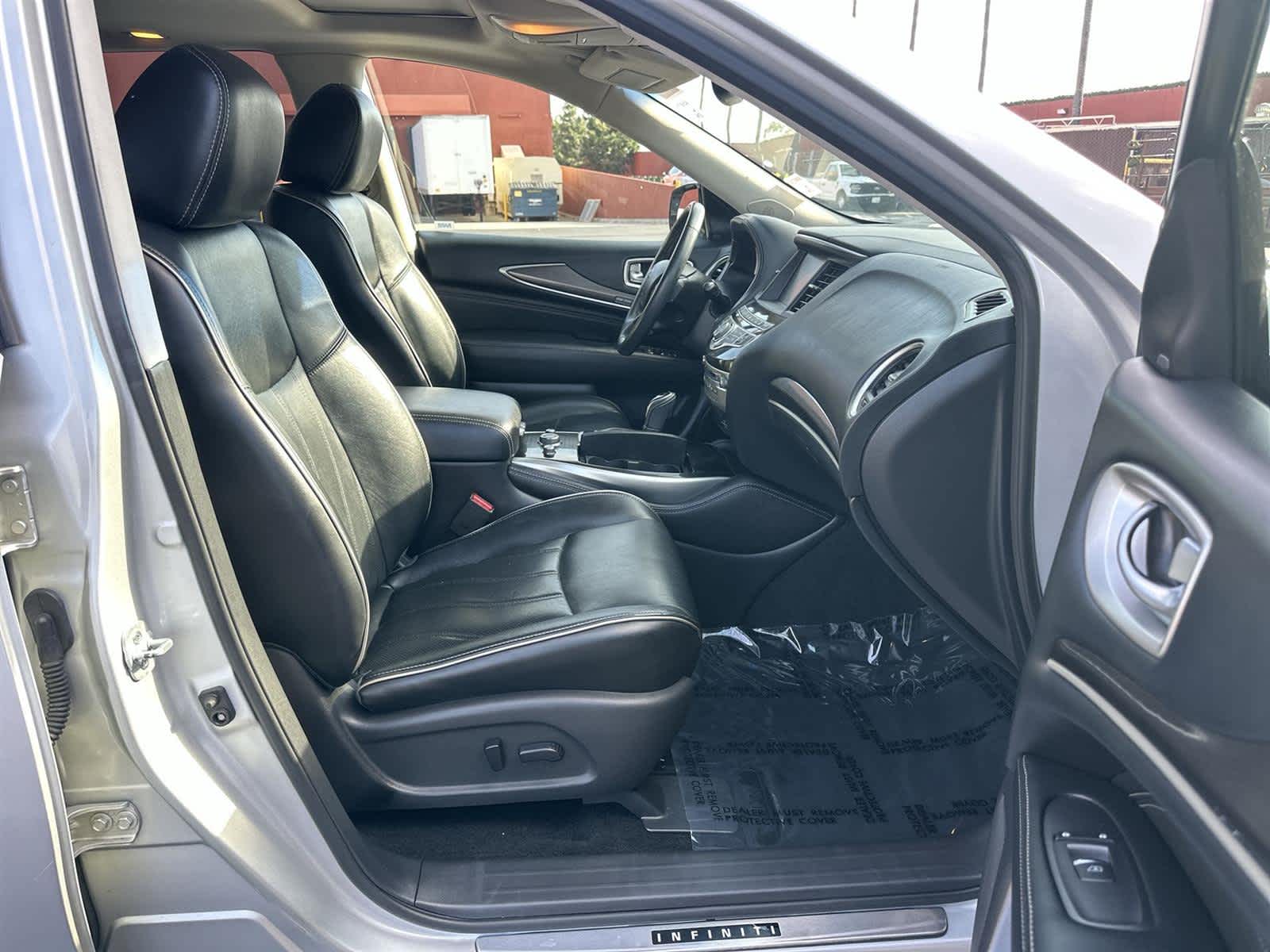 Thumbnail: 2016 INFINITI QX60 - 14