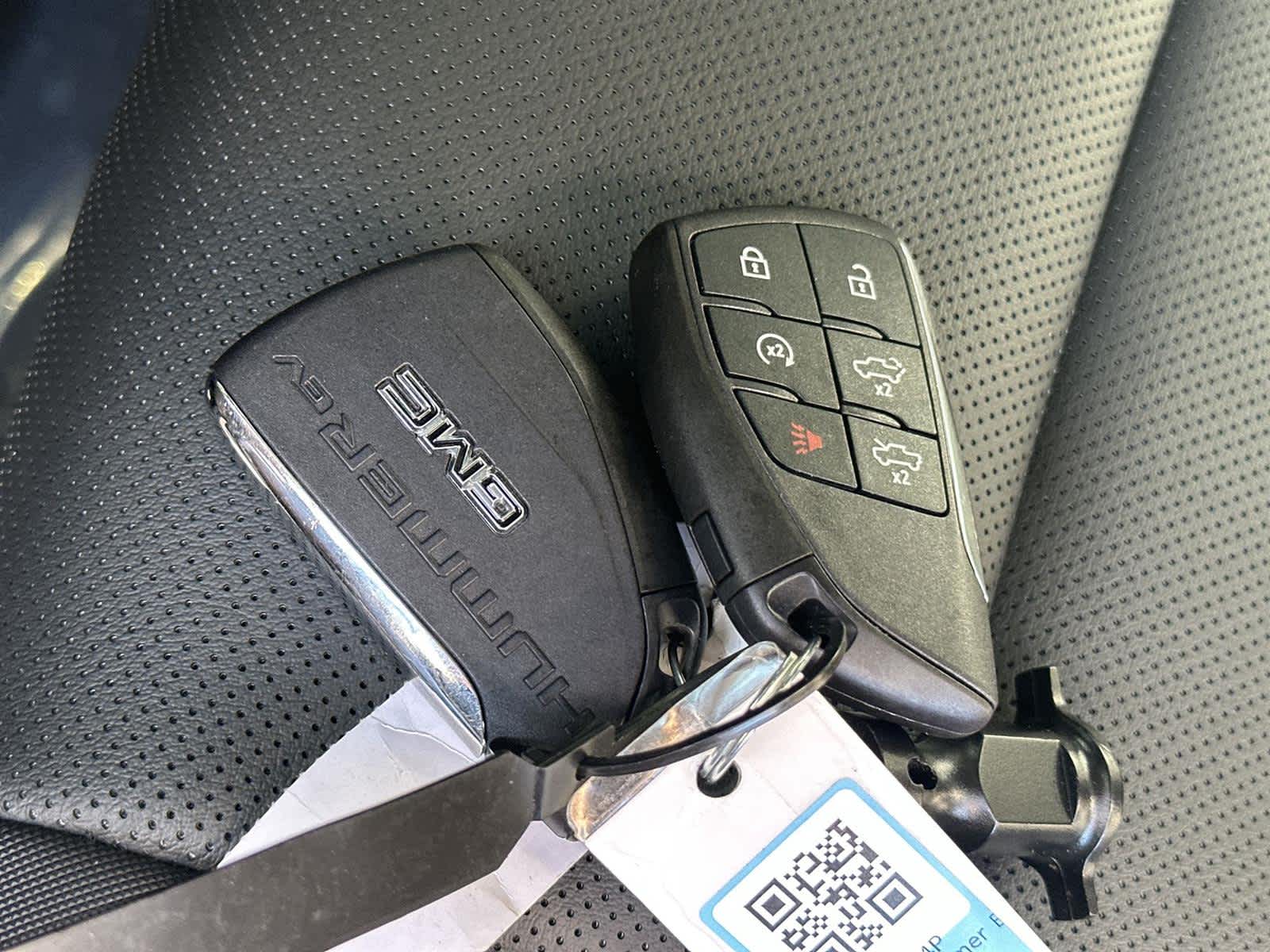 Thumbnail: 2025 GMC Hummer EV - 21