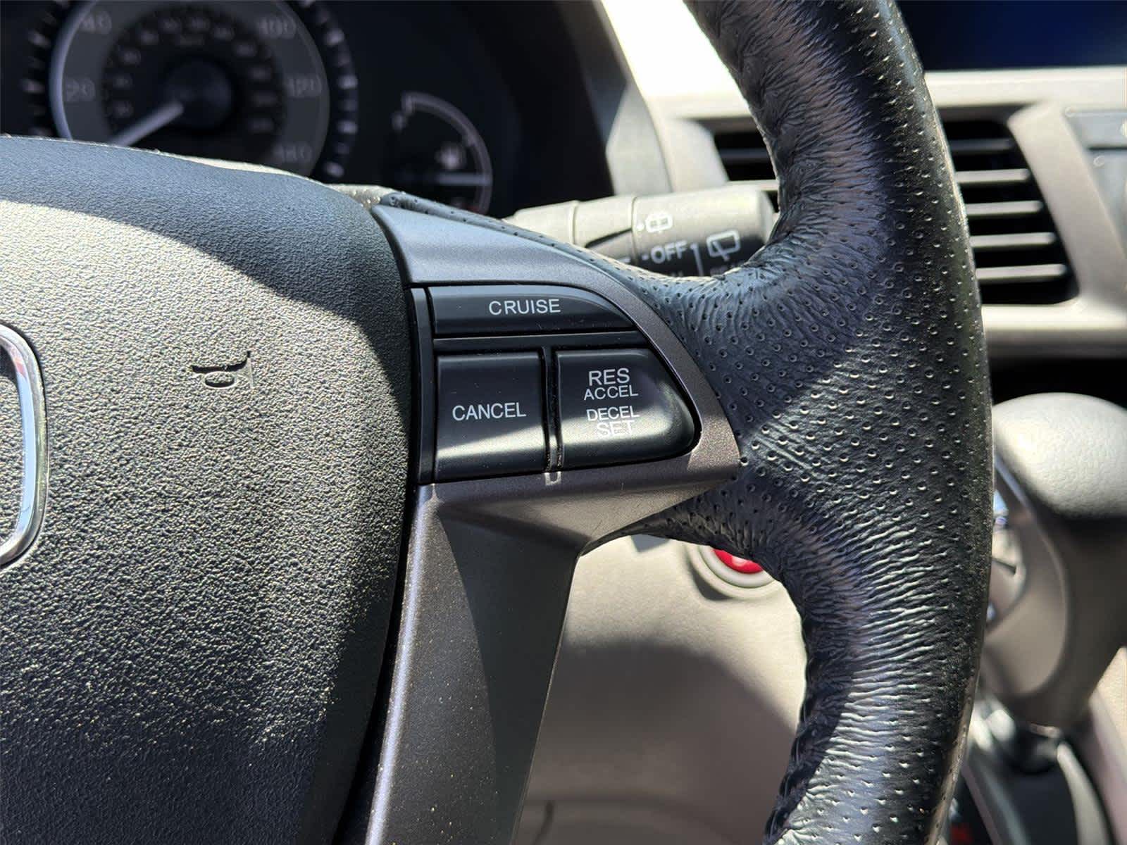 Thumbnail: 2015 Honda Odyssey - 34